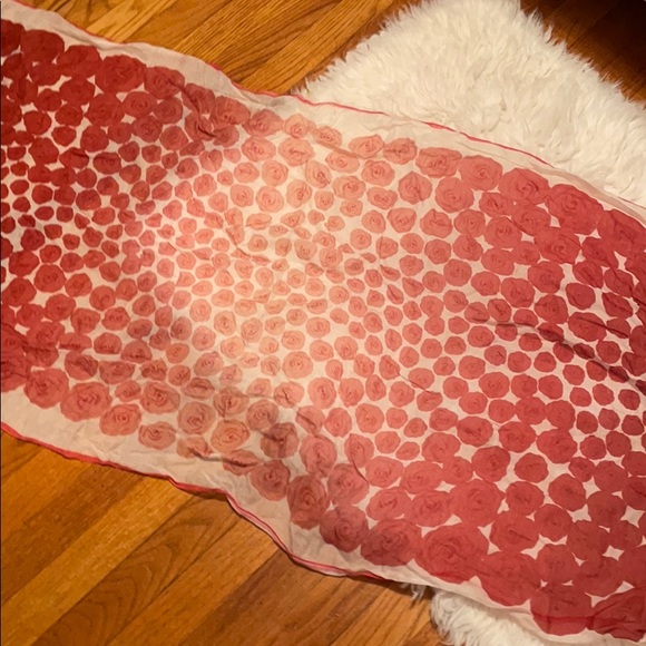Valentino Rose ombre Red scarf - Picture 6 of 6